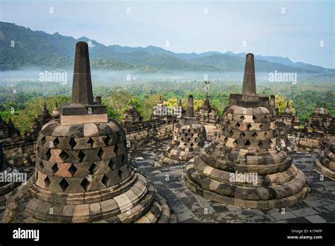 The Construction Of Borobudur Temple: A Monument To Buddhist Philosophy and a Pinnacle of Javanese Architecture